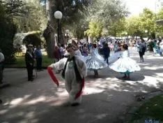 Bolivianos celebrando Sr de Bombori