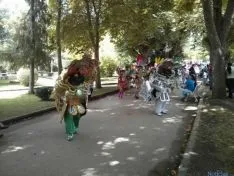 Bolivianos celebrando Sr de Bombori