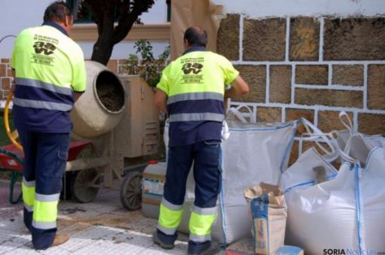 Operarios en La Barriada