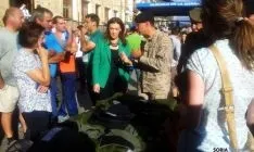 La subdelegada, en la muestra del Ejército en Duruelo. / Subdeleg.