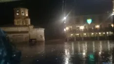 Imágenes del pregón en las fiestas adnamantinas este miércoles. / SN