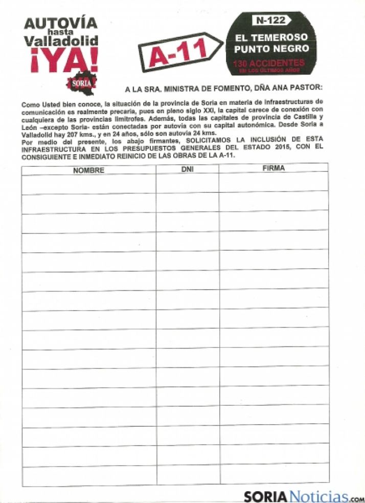 El modelo para ser firmado. / Soria Ya