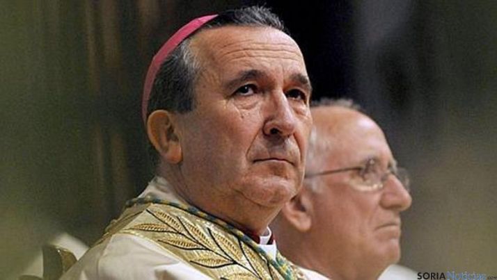 El obispo, Gerardo Melgar. 