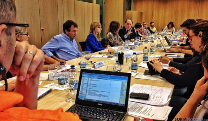 Reunión con los sindicatos franceses