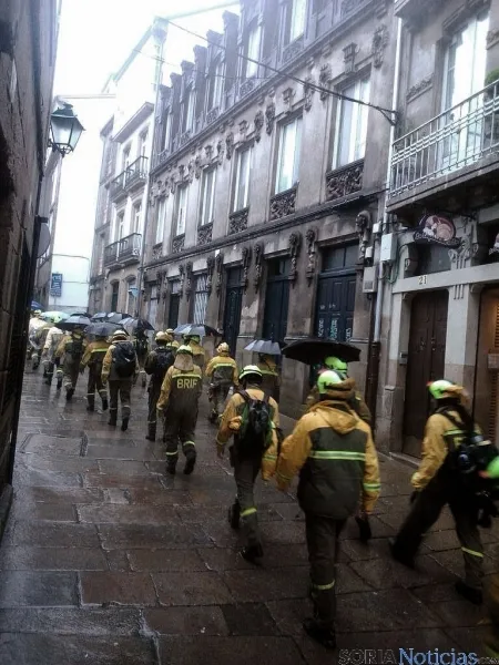 Miembros de las BRIF en Santiago.