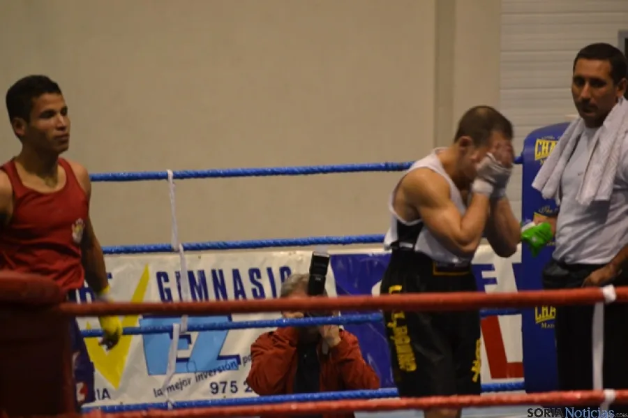 Velada de boxeo 2014