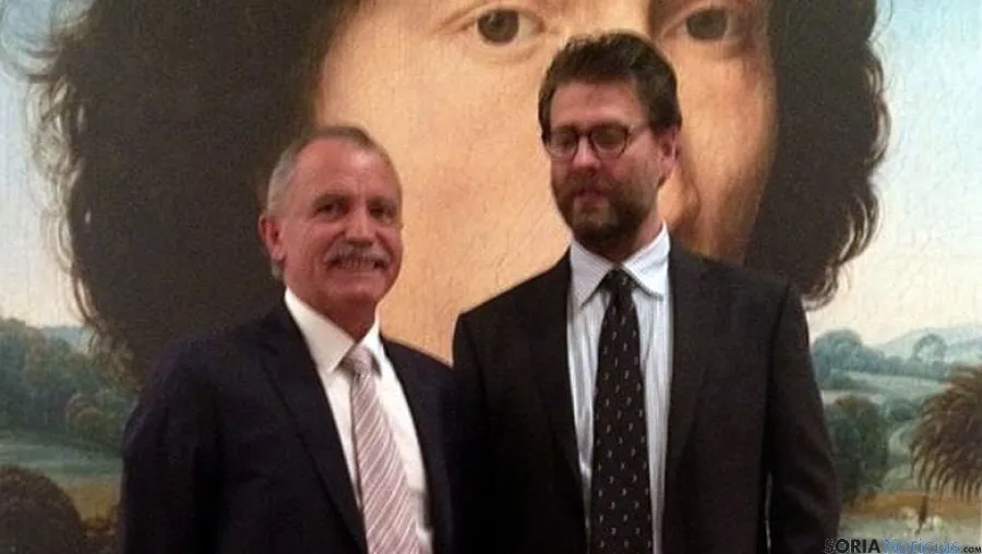 José Antonio de Miguel, con el director del museo Matteo Lafranconni.