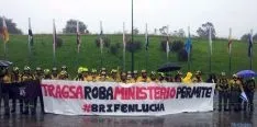 Miembros de las BRIF en Santiago.