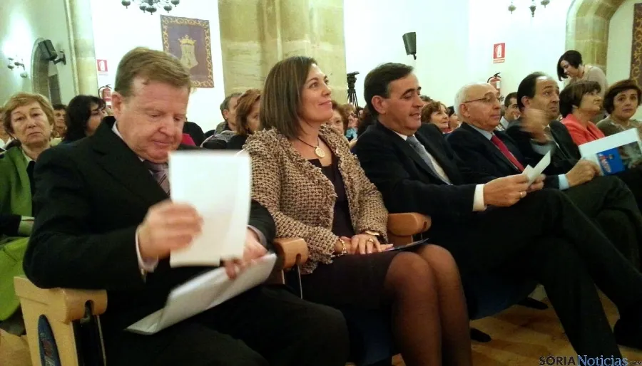 Jesús Aguarón (izda.), Milagros Marcos y Antonio Pardo este jueves en Soria. / SN