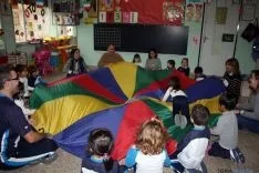 El colegio celebra diversas actividades.