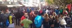 La plaza Mayor ha estado toda la mañana llena de aficionados