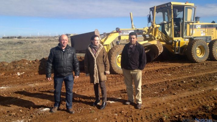 La subdelegada en el inicio de las obras. 