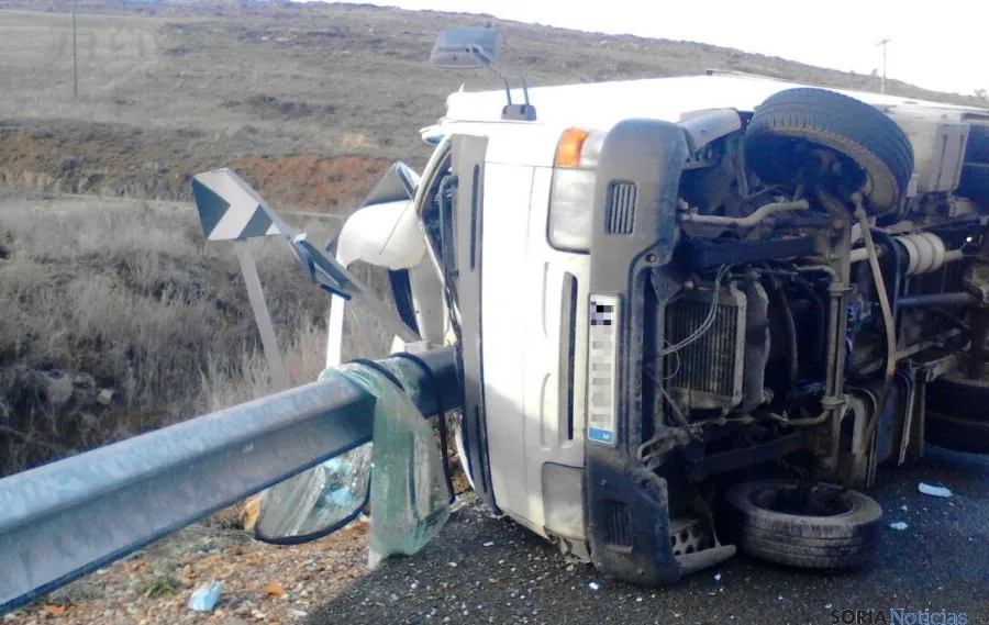 Estado del vehículo tras el accidente. / Ainalb Alomar 