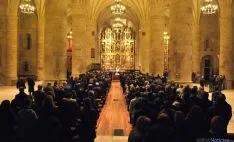 Imágenes del funeral por Canto Benito este lunes. / SN