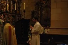 Diversos instantes de la ceremonia de ordenación. / SN