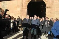 Imágenes del funeral por Canto Benito este lunes. / SN