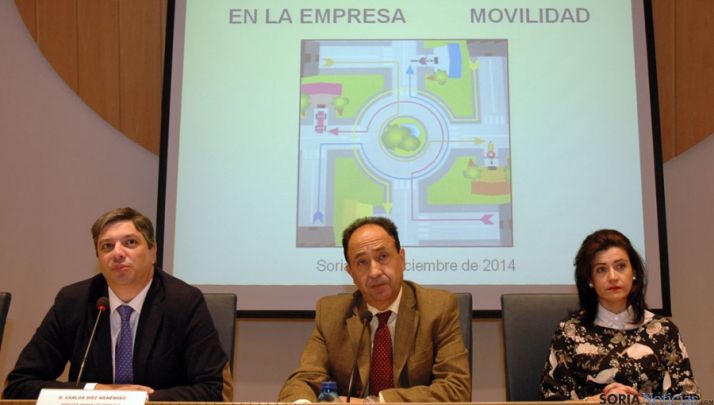 Carlos Díez, (izda.), Manuel López y Noemí Molinuevo. / Jta.