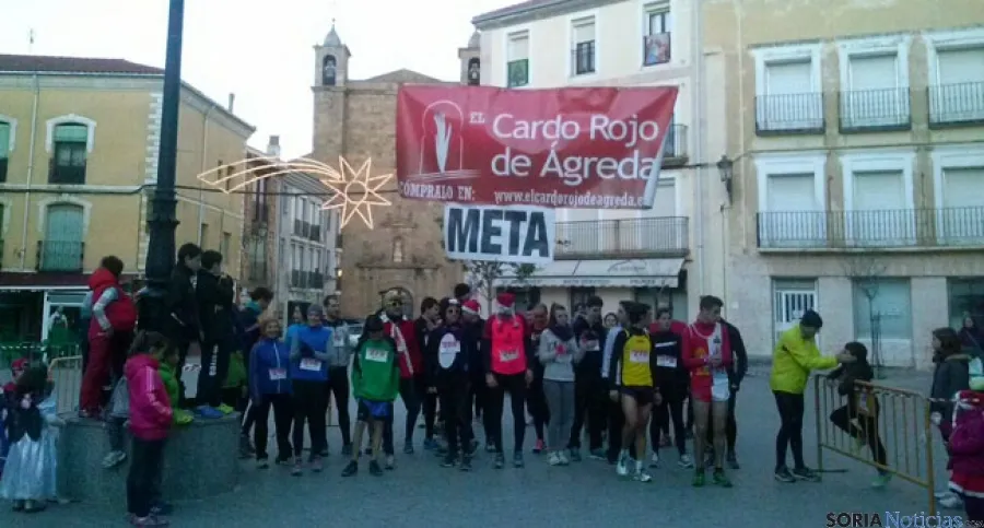 Foto 2 - Jorge Ome&ntilde;aca y Carolina P&eacute;rez, ganadores de la San Silvestre de &Aacute;greda
