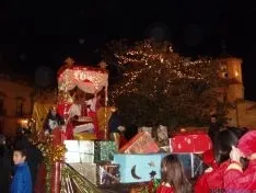 Los pequeños, felices esta noche en Almazán. 