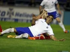 Distintos momentos del partido en el Heliodoro Rodríguez.