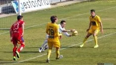 Distintos lances del partido. / SN