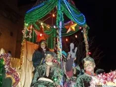 Los pequeños, felices esta noche en Almazán. 