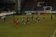 Diversos lances del partido. / SN