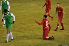 Diversos lances del partido. / SN