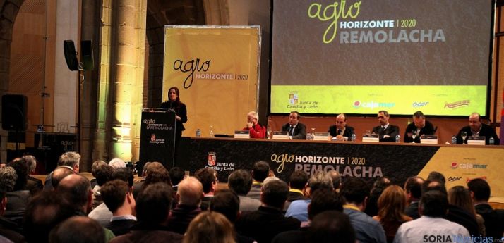 Presentación de la estrategia AgroHorizonte 2020. / Jta.