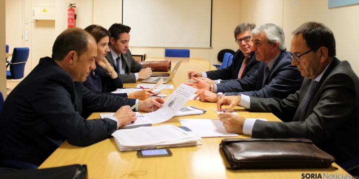 Representantes de las patronales de las tres provincias. 