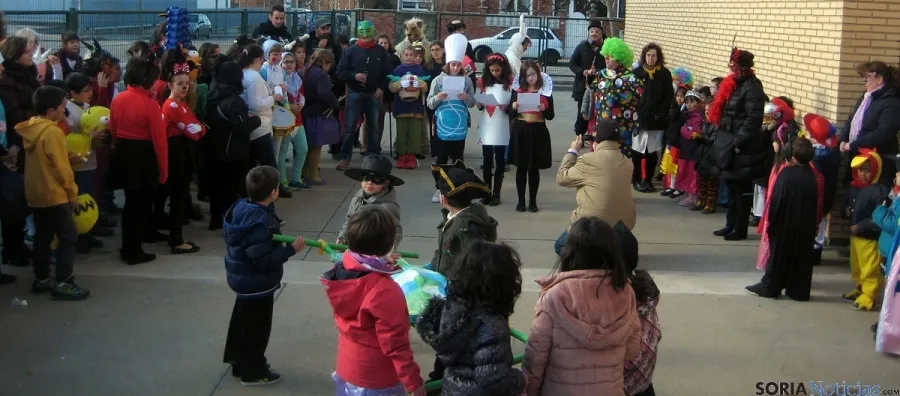 Los estudiantes, en su carnaval. 