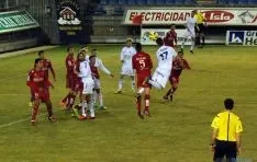 El Numancia no logra la victoria ante el Albacete en un partido sin mayor historia.  / SN