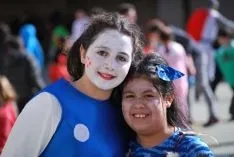 El colorido no ha faltado en el colegio. / SN