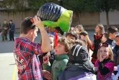 El colorido no ha faltado en el colegio. / SN