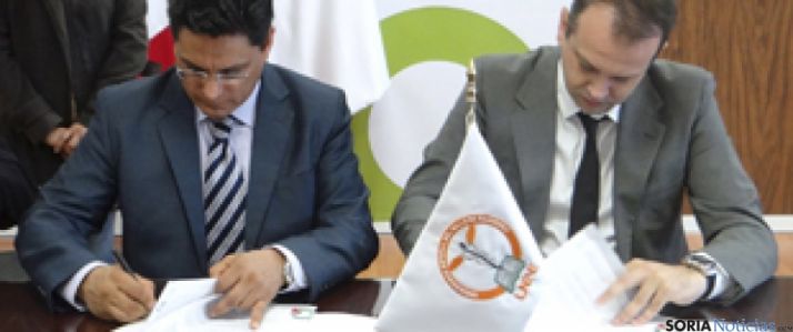 Firma del acuerdo.