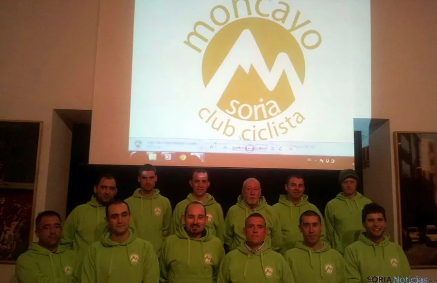Algunos miembros del club agredeño. 