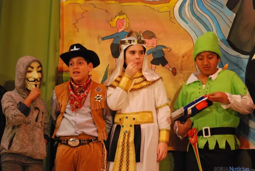 Foto 2 - El colegio de Las Escolapias celebra la fiesta de Santa Paula