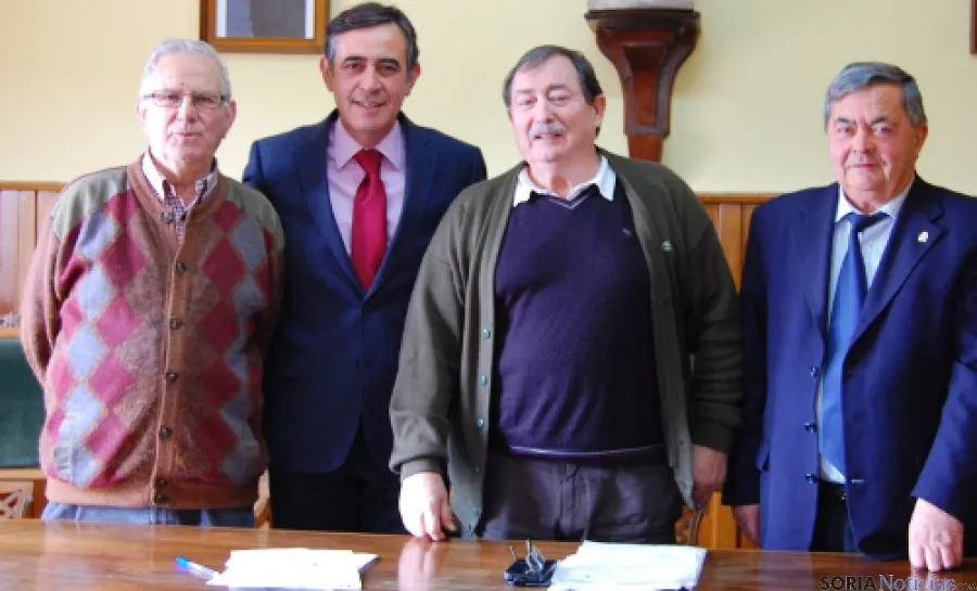 Pardo en visita a la comarca de Izana