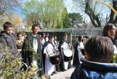 Imagen de la procesión tras bendecir las palmas. / SN