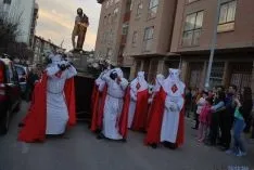 Uno de los distintos momentos de la procesión. / SN