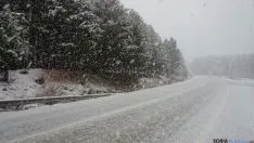 Las carreteras provinciales, con paisajes nevados. / SN