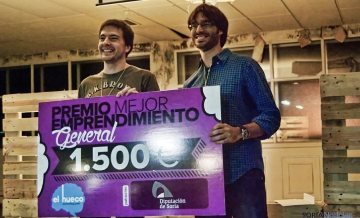 Los dos responsables de Aitronics.