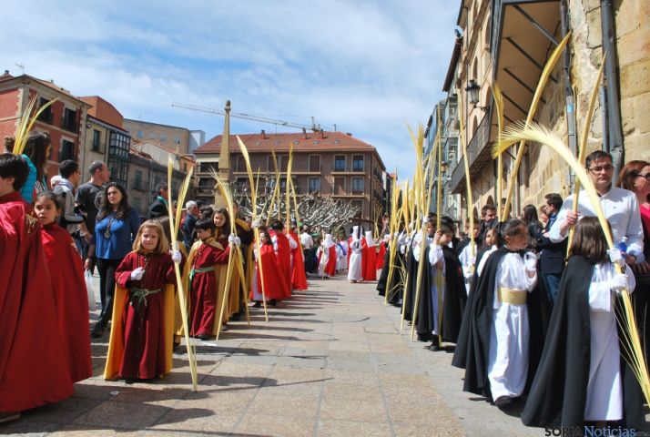 Una imagen de la multitudinaria procesión de la 'Borriquilla'. / SN