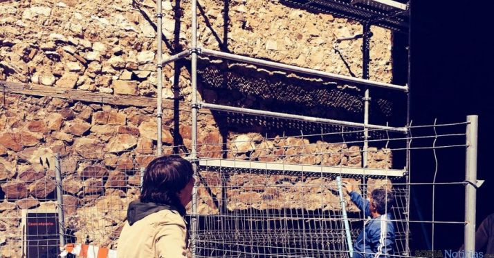 Andamiaje en la muralla del Vergel. / Ayto.