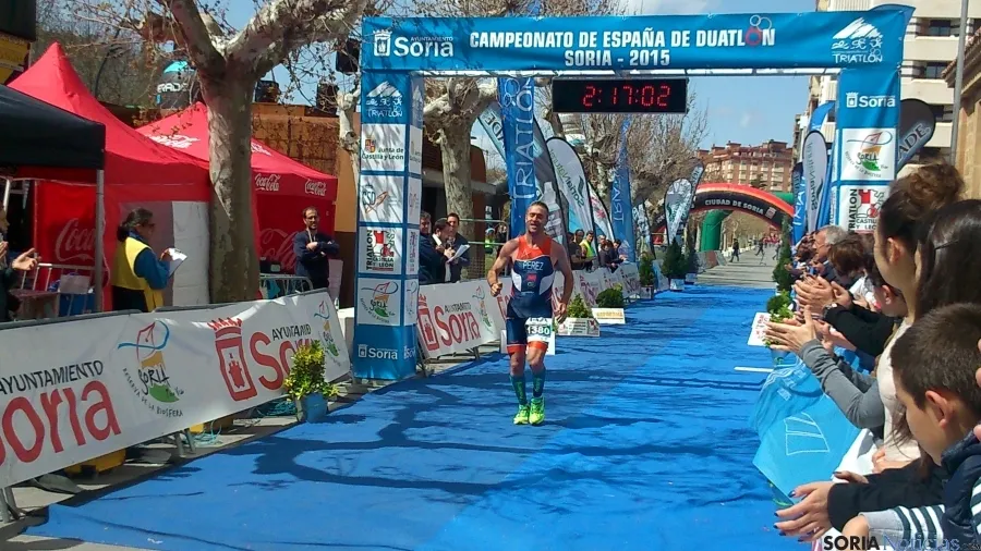 Foto 2 - Unos 500 participantes, en las categor&iacute;as de duatlon sprint y corto por edades