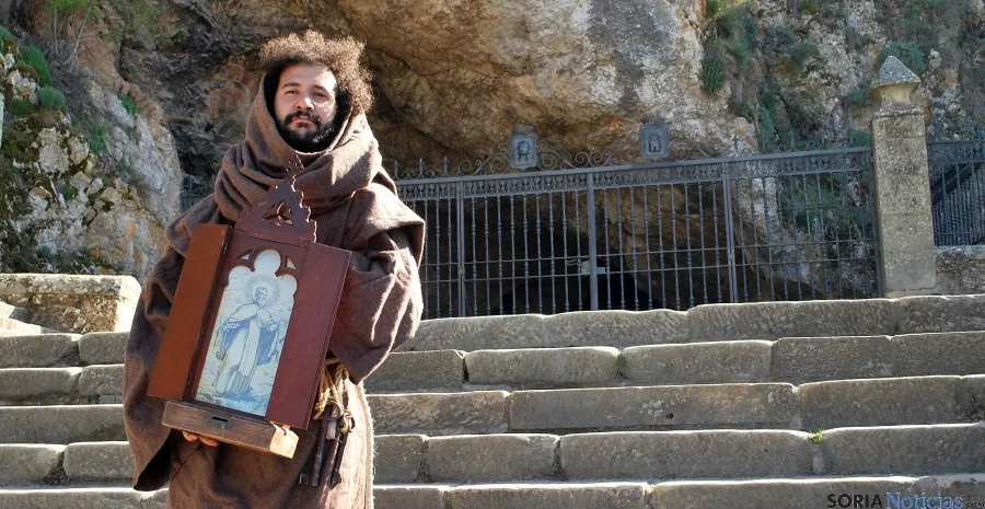 La 'Saturiada' en su arranque en la ermita del patrón. / SN