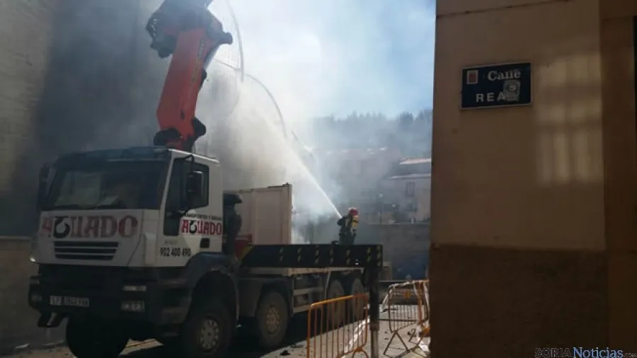 Incendio en el jardín vertical