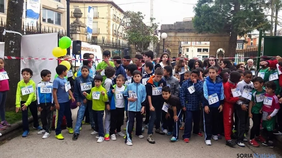 Algunos participantes en la carrera. / DOS