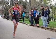 Claudia Luna resolvió la carrera en el último tramo con un espectacular tirón que dejaba muy atrás a sus rivales. / SN 