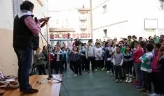 La subasta de los Agés en el colegio. 